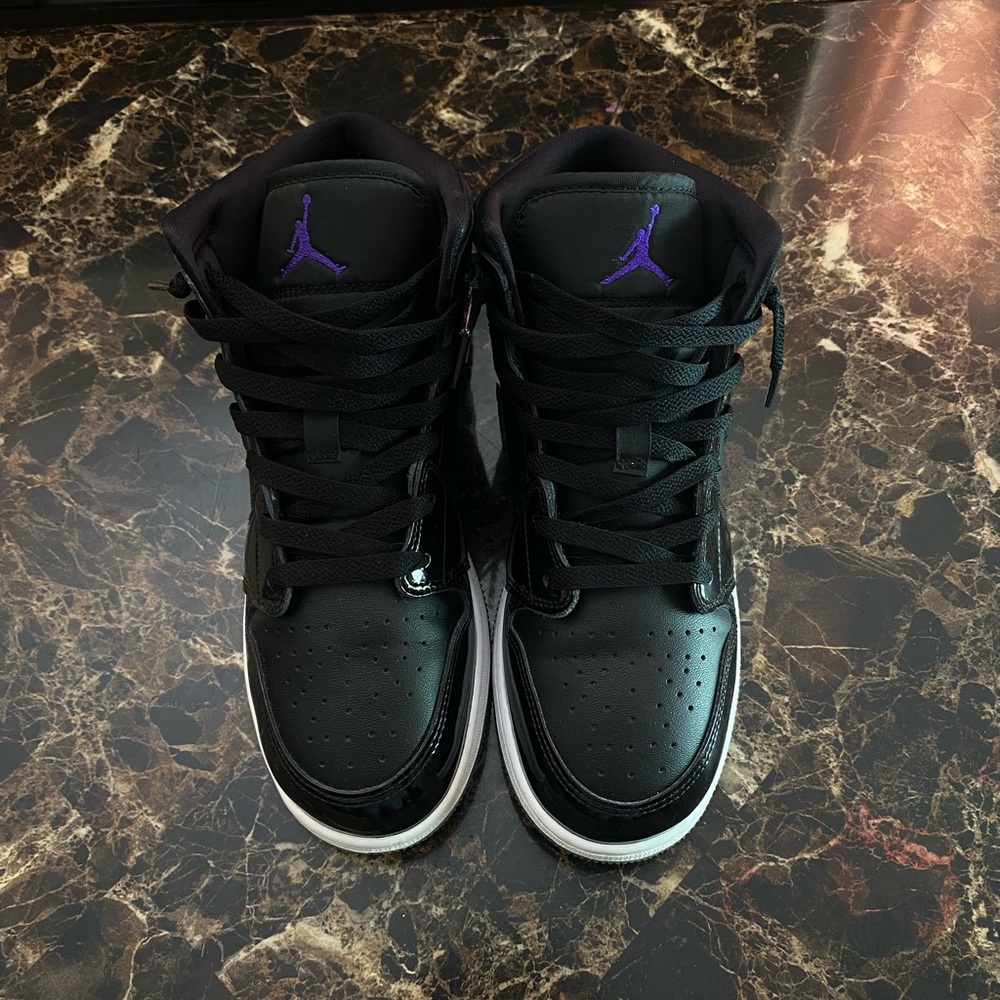 Nike Air Jordan 1 Mid SE Black Concord Purple – Size [6]